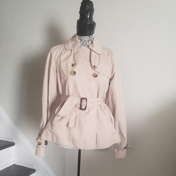 Aritzia Babaton Trench Coat - Picture 5 of 11